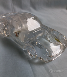 Macchina in cristallo