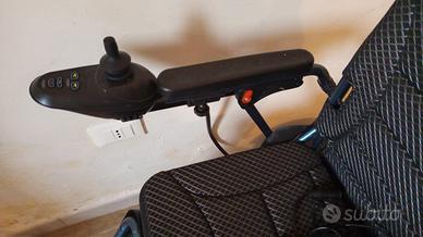 Sedia a rotelle Elettrica a Batteria Seminuova