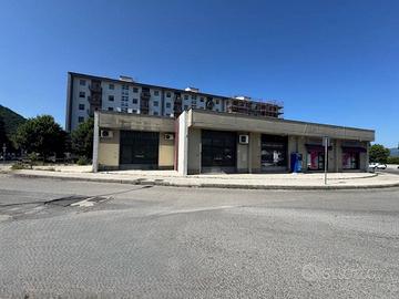 Immobile di 195 m² con 4 locali a Rieti