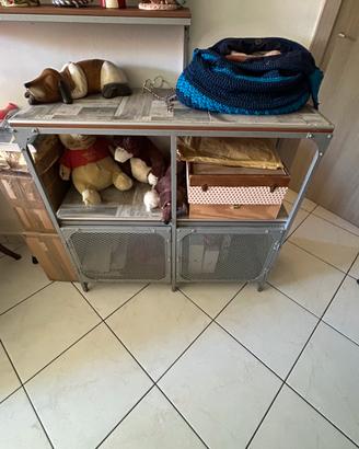 Mobile stile industriale