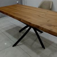 Tavola artigianale in legno e ferro battuto