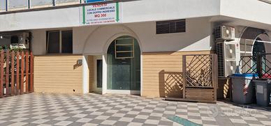 LOCALE COMMERCIALE mq 300