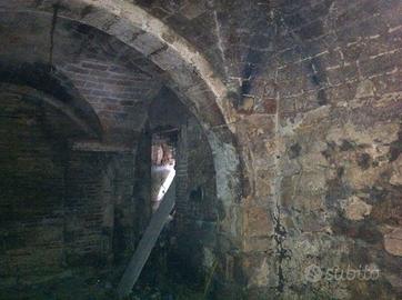 Casa in centro storico da ristrutturare