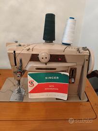 Macchina per cucire Singer 410 completa di mobile