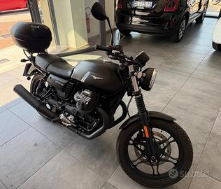 Moto Guzzi V7 III