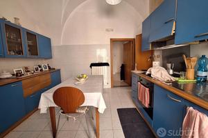 Grottaglie-indipendente con veranda