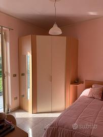 camera a Patti con letto, armadio, cassettiera