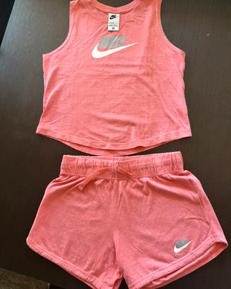 Completo nike ragazza h 146-156 cm