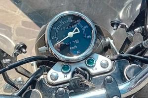 Suzuki TU250X Super classic