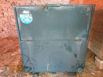 Cassone porta giornali