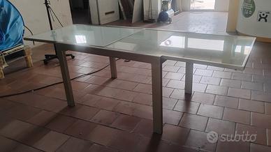 Tavolo allungabile vetro temperato ottime condizio
