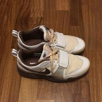 Nike zoom field jaxx travis scott