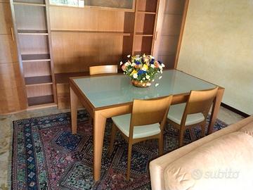 tavolo allungabile Calligaris e parete  attrezzata