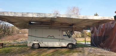 Furgone Renault Maccarinelli