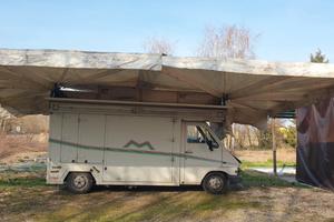 Furgone Renault Maccarinelli