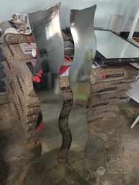 coppia di specchi ondulati