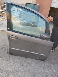 Sportelli lancia musa