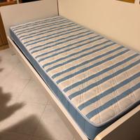 Letto singolo con materasso