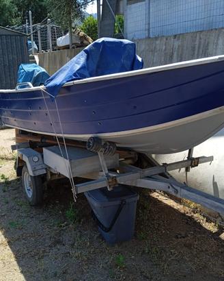 Barca in alluminio, motere 25 CV e carrello