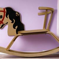 cavallo a dondolo in vero legno