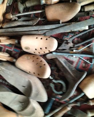 strumenti calzolaio antichi