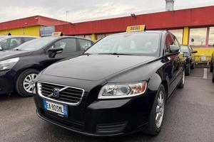VOLVO V50 D2 R-design