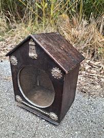 casettina casa in legno vecchio per sveglie