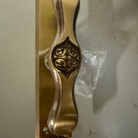 maniglie di ottone nuove