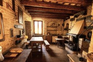 FASCINO e STORIA RACCHIUSI IN QUESTA SOLUZIONE