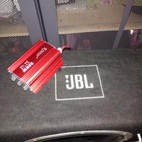 subwoofer JBL 1000 con amplificatore