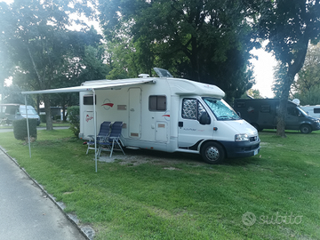 Camper semintergale Roller Team Elliot Garage P