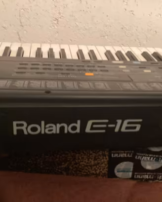 Roland E-16 Intelligent Synthesizer – Tastiera