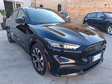 Ford Mustang Mach-E 371CV