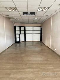 LOCALE COMMERCIALE, VIA PO