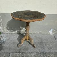 Tavolino vintage in legno da restaurare