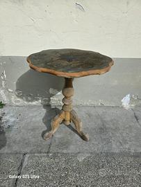 Tavolino vintage in legno da restaurare