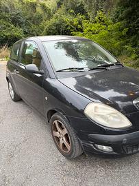 Ypsilon Platino Multijet Diesel