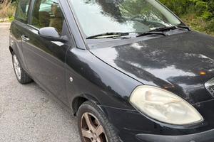 Ypsilon Platino Multijet Diesel