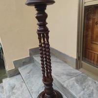 colonna in legno portapiante 