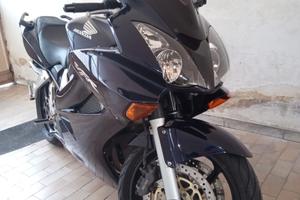 Honda VFR 800