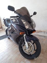 Honda VFR 800
