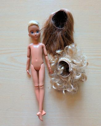 Barbie genere neutro 
