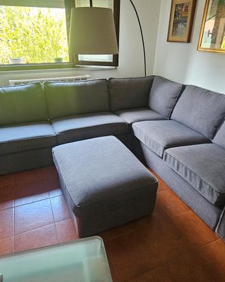 Divano Angolare 5 Posti IKEA KIVIK con Pouf 