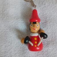 Pinocchio porta chiavi con gambe in corda