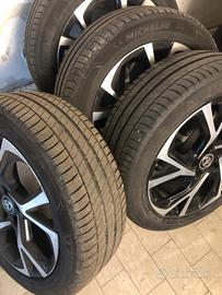 pneumatici Michelin cerchi originali Toyota 