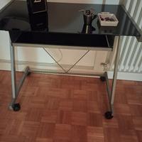 scrivania porta pc 