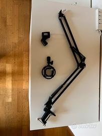 Asta da scrivania per microfono