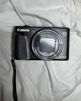 Canon PowerShot SX740 HS