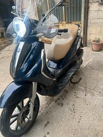 Beverly 300 i.e