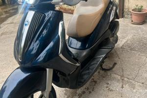 Beverly 300 i.e